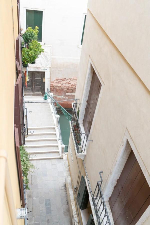 Ca' Pesaro Rooftop Terrace Apartment. Венеція Екстер'єр фото