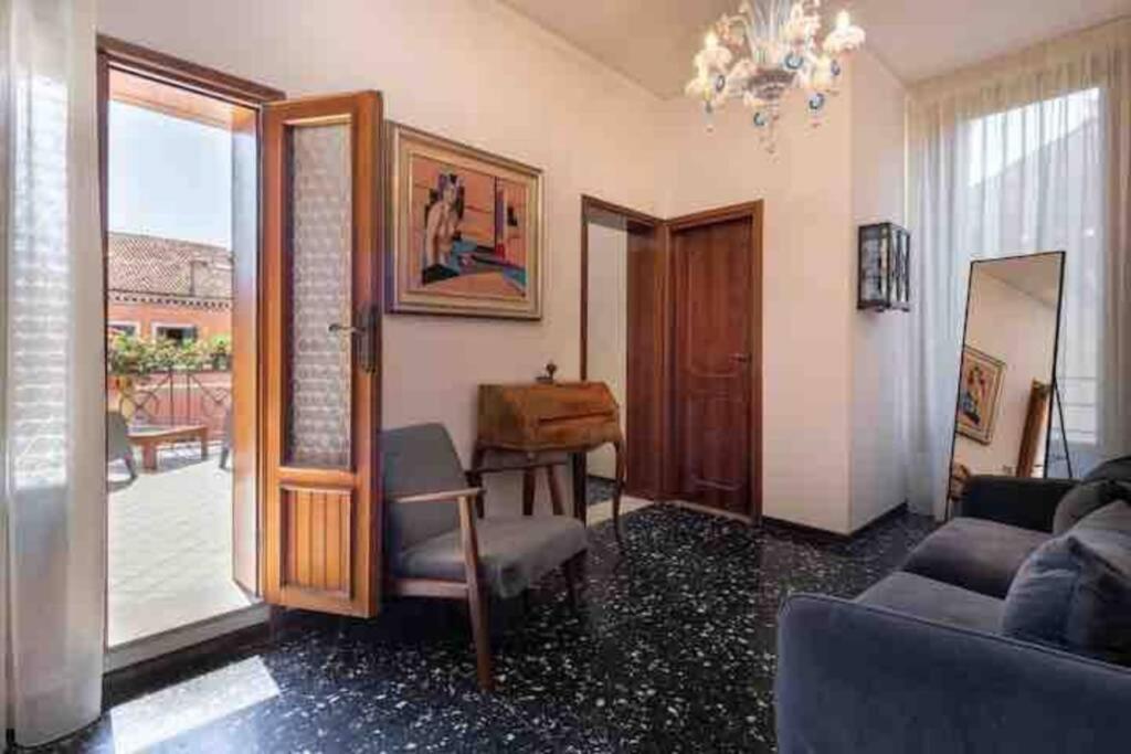 Ca' Pesaro Rooftop Terrace Apartment. Венеція Екстер'єр фото