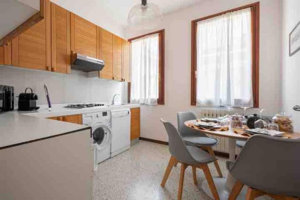 Ca' Pesaro Rooftop Terrace Apartment. Венеція Екстер'єр фото